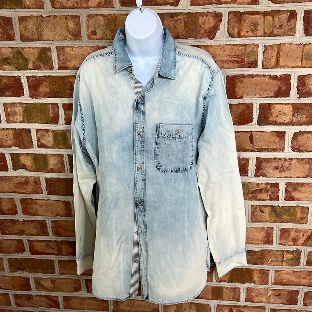 32 Bar Blues Light Blue Cotton Casual Button Down Shirt Vintage Denim Look Large